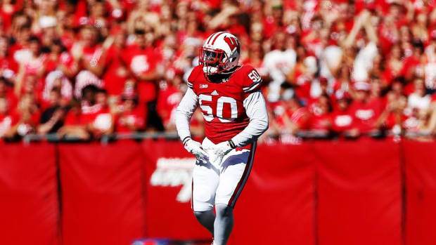 Chris Orr Q&A: Wisconsin linebacker discusses his extensive football roots, his karaoke prowess and "Jump Around"